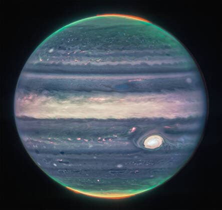 Bilder des Jahres 2022, News 08 August News Themen der Woche KW34 News Bilder des Tages August 22, 2022, Jupiter: In a composite image released by , a new Jupiter photos is depicted in space with enhanced color from the James Webb Space Telescope that showcase the planet s features in detail. Jupiter Outer Space - ZUMAz03_ 20220822_new_z03_030 Copyright: xNASAx