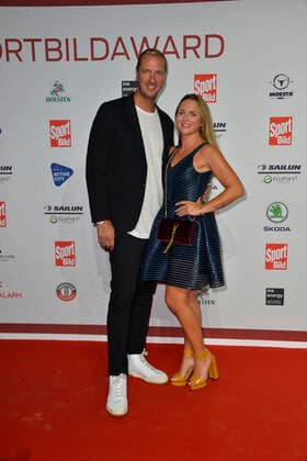 Pascal und Angela Hens bei Ankunft zu der Verleihung des SPORT BILD Awards in der Fischauktionshalle in Hamburgam 22.08.2022