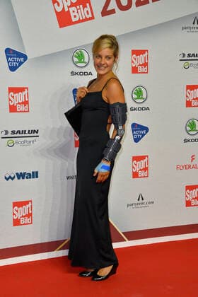 Silvia Mittermueller (Snowboarderin) bei Ankunft zu der Verleihung des SPORT BILD Awards in der Fischauktionshalle in Hamburg am 22.08.2022