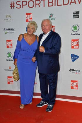 Ullrich Wegner und Frau Margot bei Ankunft zu der Verleihung des SPORT BILD Awards in der Fischauktionshalle in Hamburgam 22.08.2022