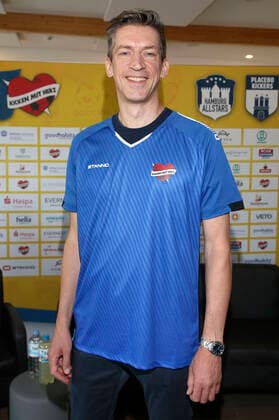 Steffen Hallaschka bei der Pressekonferenz zum Benefiz-Fußballspiel Kicken mit Herz 2022 in der Kaifu Lodge. Hamburg, 23.08.2022