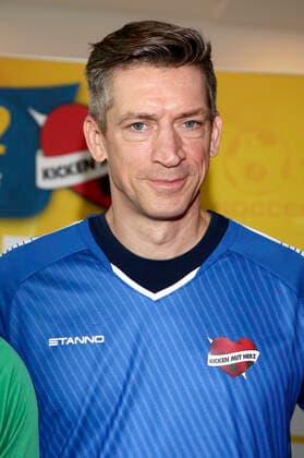 Steffen Hallaschka bei der Pressekonferenz zum Benefiz-Fußballspiel Kicken mit Herz 2022 in der Kaifu Lodge. Hamburg, 23.08.2022