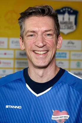 Steffen Hallaschka bei der Pressekonferenz zum Benefiz-Fußballspiel Kicken mit Herz 2022 in der Kaifu Lodge. Hamburg, 23.08.2022
