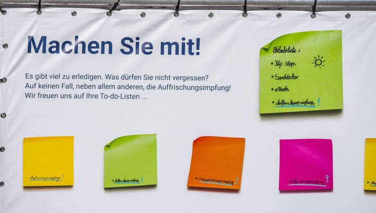 August 23, 2022, Munich, Bavaria, Germany: Under the motto of Na Sicher , the Bavarian Health Minister Klaus Holetschek kicked off the new Coronavirus Covid-19 communication campaign. Through this campaign, the Ministry is providing information for the coming Fall and Winter and regarding Coronavirus booster vaccinations. Appearing alongside Minister Holetschek were Beatrix Zurek of the Munich city Health Department, as well as famed Virologist Professor Ulrike Protzer of TU Muenchen University. Munich Germany - ZUMAb160 20220823_zbp_b160_006 Copyright: xSachellexBabbarx