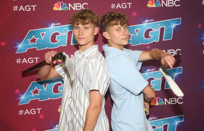 America s Got Talent season 17 live show red carpet event at Sheraton Pasadena Hotel Featuring: Connor Cline, Carson Cline Where: Pasadena, California, United States When: 23 Aug 2022 Credit: Faye s Vision Cover Images Copyright: xx 51907132 EDITORIAL USE ONLY. NOT FOR USE BY NEWSPAPERS BASED IN THE UK.