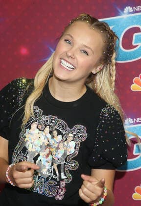 America s Got Talent season 17 live show red carpet event at Sheraton Pasadena Hotel Featuring: JoJo Siwa Where: Pasadena, California, United States When: 23 Aug 2022 Credit: Faye s Vision Cover Images Copyright: xx 51907075 EDITORIAL USE ONLY. NOT FOR USE BY NEWSPAPERS BASED IN THE UK.