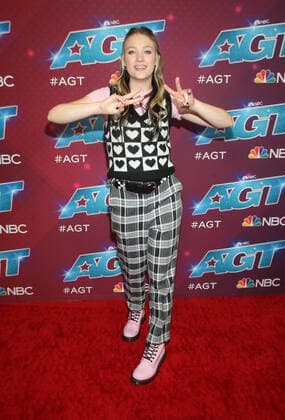 America s Got Talent season 17 live show red carpet event at Sheraton Pasadena Hotel Featuring: Mia Morris Where: Pasadena, California, United States When: 23 Aug 2022 Credit: Faye s Vision Cover Images Copyright: xx 51907047 EDITORIAL USE ONLY. NOT FOR USE BY NEWSPAPERS BASED IN THE UK.