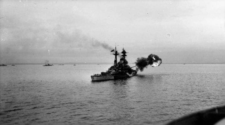 The Royal Navy during the Second World War- Operation Overlord (the Normandy Landings)- D-day 6 June 1944 HMS RAMILLIES carrying out a very heavy bombardment in support of the Eastern Flank of the Normandy beachhead during the early stages of the Allied landings. Her powerful guns were employed during the assault in neutralising coastal batteries and later broke up dangerous attacks by tanks and infantry. Copyright: xpiemagsx admiralww2pie10322-3947 !ACHTUNG AUFNAHMEDATUM GESCHÄTZT!