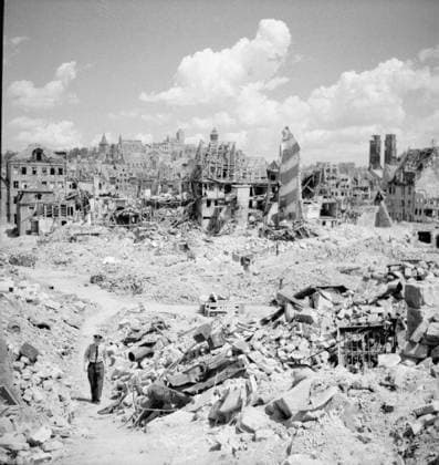 Nürnberg, Altstadt, Royal Air Force Bomber Command, 1942-1945 Copyright: xpiemagsx airministryww2pie13032022-1269 !ACHTUNG AUFNAHMEDATUM GESCHÄTZT!
