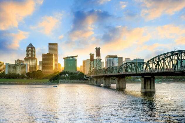  Downtown Portland Oregon skyline, Downtown Portland Oregon skyline at sunset in USA, 09.04.2021, Copyright: xf11photox Panthermedia29778962.jpg