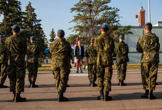 August 26, 2022, CAMBRIDGE BAY, AB, CANADA: NATO Secretary General Jens Stoltenberg takes part in an Guard of Honour inspection at 4 Wing Cold Lake air base in Cold Lake Alta, on Friday August 26, 2022. CAMBRIDGE BAY CANADA  - ZUMAc35_ 20220826_zaf_c35_005 Copyright: xJasonxFransonx