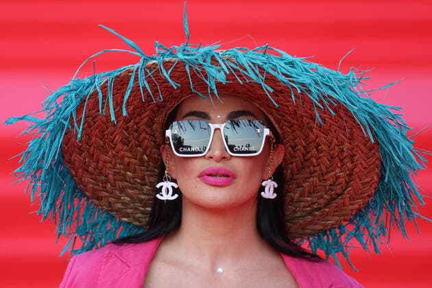 Entertainment Themen der Woche KW34 Entertainment Bilder des Tages MOSCOW, RUSSIA - AUGUST 26, 2022: A guest visits a ceremony to open the 44th Moscow International Film Festival at the Rossiya Theatre. Vyacheslav Prokofyev TASS  TS13F739