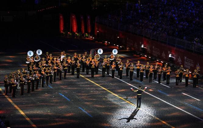 Russia Military Music Festival Opening 8261397 26.08.2022 Members of the Central Military Band of the Russian Defence Ministry perform during the opening ceremony of the Spasskaya Tower international military music festival in Red Square in Moscow, Russia. Evgeny Odinokov Sputnik Moscow Russia  Copyright: xEvgenyxOdinokovx