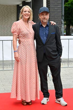 Katrin Wichmann und Bjarne Mädel bei der 58. Verleihung des Grimme Preises 2022 im Theater der Stadt Marl. Marl, 26.08.2022