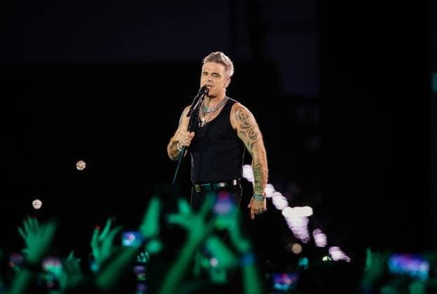 Bilder des Jahres 2022, Entertainment 08 August Entertainment Themen der Woche KW34 Entertainment Bilder des Tages 26.08.2022, München, GER, Bavaria Sounds, München, ROBBIE WILLIAMS, im Bild Robbie Williams, Konzert, *** 26 08 2022, Munich, GER, Bavaria Sounds, Munich, ROBBIE WILLIAMS, pictured Robbie Williams, concert,