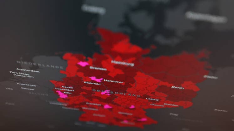 Dashboard des RKI, die 7-Tage-Inzidenz liegt nun bei 248,8 7-Tage-Inzidenz, Dashboard des RKI auf einem Monitor am 28.08.2022 in Siegen Deutschland.