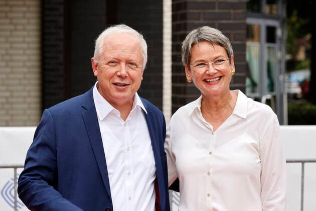 WDR-Intendant Tom Buhrow und Frauke Gerlach, Direktorin des Grimme-Institut, bei der 58. Verleihung des Grimme Preises 2022 im Theater der Stadt Marl. Marl, 26.08.2022 NRW Deutschland Copyright: xChristophxHardtx