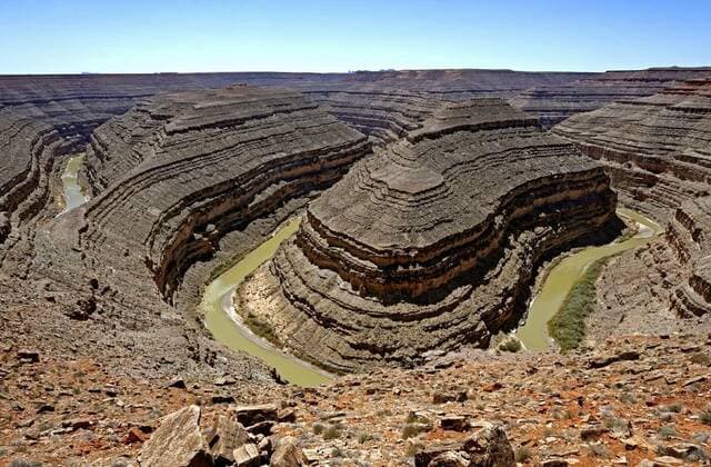 Meandering Oxbows in the American West, Meandering Oxbows in the American West in Goosenecks State Park in Utah, 28.09.2021, Copyright: xwildnerdpixx Panthermedia30756432.jpg