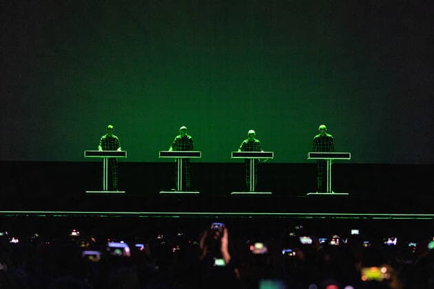 Die Düsseldorfer Band Kraftwerk mit Ihrer Kraftwerk 3D Tour bei ihrem Live Auftritt bei der einmaligen Konzertreihe auf der Hofgartenwiese in Bonn. Eine Veranstaltung der E.L. Hartz Promotion GmbH 28.08.2022