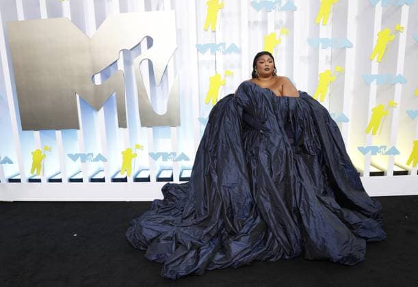 Berühmte Feministinnen, Lizzo Entertainment Bilder des Tages Lizzo arrives on the red carpet at the 2022 MTV Video Music Awards VMA s at the Prudential Center in Newark, NJ on Sunday, August 28th, 2022.  NYP20220828105 JOHNxANGELILLO