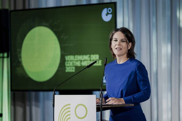 Bilder des Jahres 2022, News 08 August News Themen der Woche KW34 News Bilder des Tages Annalena Baerbock (Buendnis 90 Die Gruenen), Bundesaussenministerin, aufgenommen im Rahmen der Verleihung der Goethe-Medaille in Weimar, 28.08.2022. Weimar Deutschland *** Annalena Baerbock Buendnis 90 Die Gruenen , Federal Minister of Foreign Affairs, photographed during the award ceremony of the Goethe Medal in Weimar, 28 08 2022 Weimar Germany Copyright: xFlorianxGaertner photothek.dex