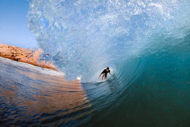 welle,surfen,surfer,wellen,homonym,surf,surferin,wellenreiten,wellenreiter,wellenreiterin *** wave,surfing,surfer,waves,surfers 539-iic ,model released, Symbolfoto