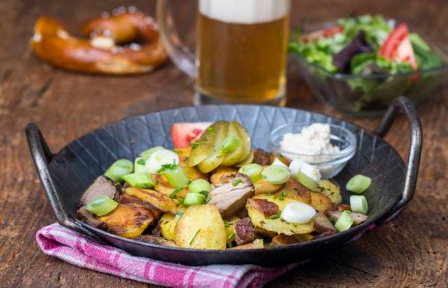 bratkartoffeln,pfannengericht,tiroler gröstl,bratkartoffel,pfannengerichte *** baked potatoes,meal,tiroler gröstl,baked potatoe,meals jb1-nwd