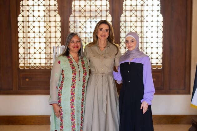 Bilder des Jahres 2022, Entertainment 08 August Entertainment Themen der Woche KW35 Entertainment Bilder des Tages Entertainment Bilder des Tages Königin Rania von Jordanien trifft Unicef-Botschafterin Muzoon Almellehan in Amman 30-08-2022 Queen Rania meets with Muzoon Almellehan, UNICEF’s first refugee Goodwill Ambassador in Amman, Jordan.  Copyright: xPPEx