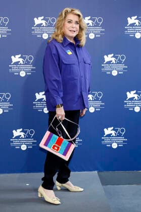 Filmfestspiele in Venedig, Catherine Deneuve Photocall - Verleihung Goldener Löwe Lebenswerk Catherine Deneuve beim Photocall anlässlich der Verleihung des Goldenen Löwen für das Lebenswerk auf der Biennale di Venezia 2022 79. Internationale Filmfestspiele von Venedig im Palazzo del Casino. Venedig, 31.08.2022