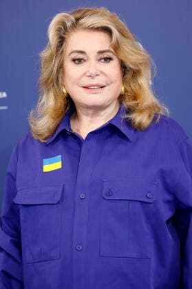 Catherine Deneuve beim Photocall anlässlich der Verleihung des Goldenen Löwen für das Lebenswerk auf der Biennale di Venezia 2022 79. Internationale Filmfestspiele von Venedig im Palazzo del Casino. Venedig, 31.08.2022