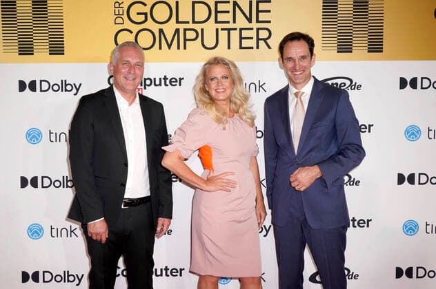 Bilder des Jahres 2022, Entertainment 08 August Entertainment Themen der Woche KW35 Entertainment Bilder des Tages Dirk General-Kuchel, Barbara Schöneberger und Frank Mahlberg bei der Verleihung Der Goldene Computer 2022 im Axel Springer SE Verlag. Berlin, 31.08.2022 *** Dirk General Kuchel, Barbara Schöneberger and Frank Mahlberg at the award ceremony Der Goldene Computer 2022 at Axel Springer SE Verlag Berlin, 31 08 2022 Foto:xT.xBartillax xFuturexImage