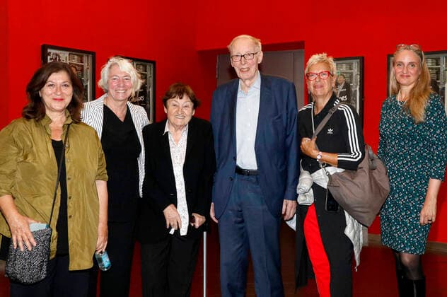 Bilder des Jahres 2022, Entertainment 08 August Entertainment Themen der Woche KW35 Entertainment Bilder des Tages Eva Mattes, Alice Agneskirchner, Erika Gregor, Ulrich Gregor, Doris Dörrie und Sandra Ehlermann bei der Premiere des Dokumentarfilms Komm mit mir in das Cinema - Die Gregors im Arsenal Kino. Berlin, 31.08.2022 *** Eva Mattes, Alice Agneskirchner, Erika Gregor, Ulrich Gregor, Doris Dörrie and Sandra Ehlermann at the premiere of the documentary film Komm mit mir in das Cinema Die Gregors at Arsenal Kino Berlin, 31 08 2022 Foto:xA.xBuggex xFuturexImage