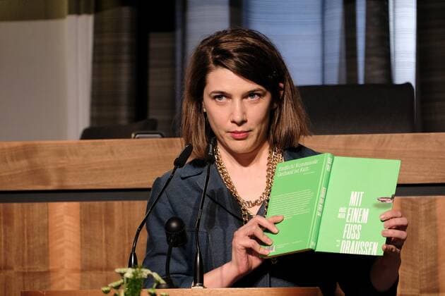01.09.2022 xkhx Kassel Jährliche Verleihung durch die Stiftung BrücknerKühnner und der Stadt Kassel AnaÃ¯s Meier erhält den Förderpreis Komische Literatur 2022 Bild zeigt: Preisträgerin AnaÃ¯s Meier