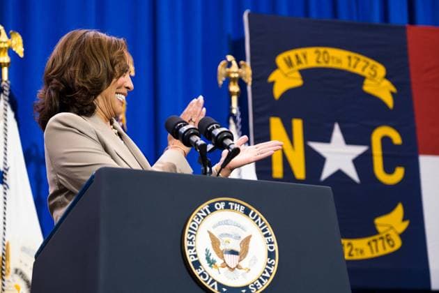 September 1, 2022, Durham, North Carolina, USA: United States Vice President Kamala Harris speaks at Durham Center for Senior Life in Durham, North Carolina, US., on Thursday, Sept. 1, 2022. Harris is delivering remarks to highlight the Biden-Harris administration s commitment to lowering costs through the Inflation Reduction Act, according to the White House Durham USA - ZUMAs152 20220901_zaa_s152_004 Copyright: xCornellxWatsonx-xPoolxviaxCNPx