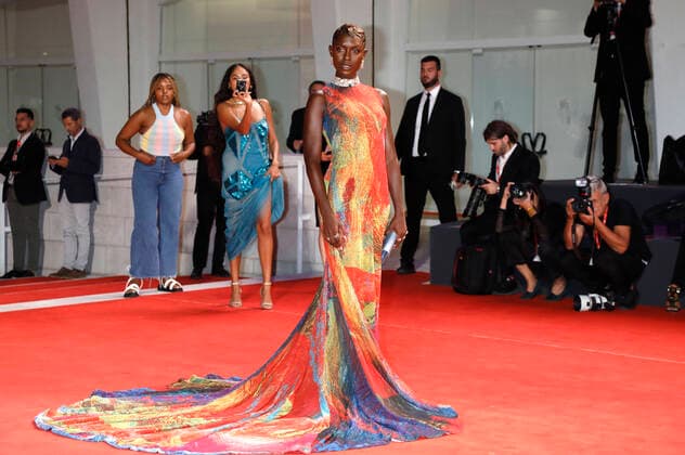 Entertainment Themen der Woche KW35 Entertainment Bilder des Tages Jodie Turner-Smith bei der Premiere der Miniserie Riget Exodus The Kingdom Exodus auf der Biennale di Venezia 2022 79. Internationale Filmfestspiele von Venedig im Palazzo del Cinema. Venedig, 01.09.2022 *** Jodie Turner Smith at the premiere of the miniseries Riget Exodus The Kingdom Exodus at the Biennale di Venezia 2022 79 Venice International Film Festival at Palazzo del Cinema Venice, 01 09 2022. Foto:xD.xBedrosianx xFuturexImage