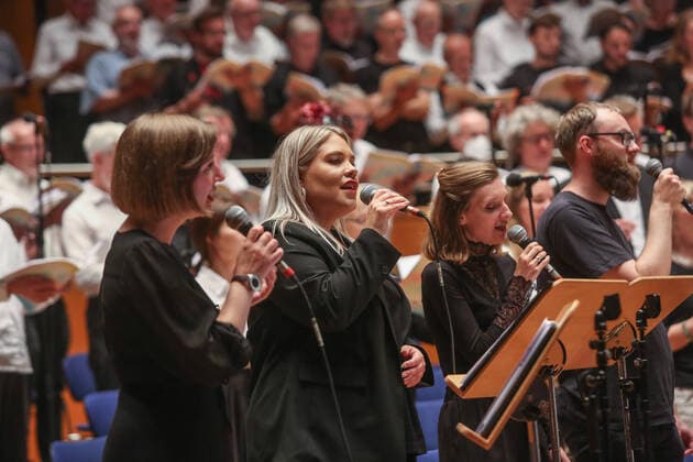 Abschlusskonzert in der Tonhalle im Rahmen des Kirchenmusikfests Rheinklang am 03.09.2022 in Duesseldorf. Rund 500 Teilnehmerinnen und Teilnehmer nahmen an Workshops fuer Blaeser, Choere, Orgel und Popularmusik teil waehrend des dreitaegigen Kirchenmusikfests Rheinklang der Evangelischen Kirche im Rheinland. (Siehe epd-Meldung vom 04.09.2022) Kirchenmusikfest Rheinklang der Evangelischen Kirche im Rheinland