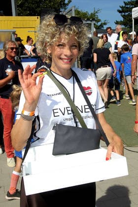 Anna Schäfer beim Benefiz Fussballspiel Kicken mit Herz zugunsten der Kinder Herzstation der Universitätsklinik Eppendorf am 4.09.2022 in Hamburg Kicken mit Herz 2022 Benefiz Fussballspiel in Hamburg