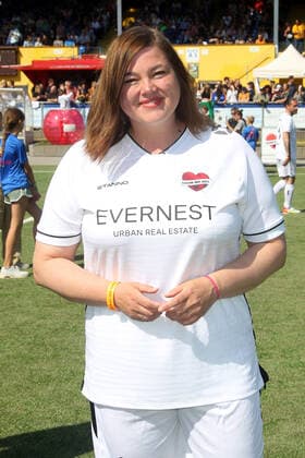 Katharina Fegebank beim Benefiz Fussballspiel Kicken mit Herz zugunsten der Kinder Herzstation der Universitätsklinik Eppendorf am 4.09.2022 in Hamburg Kicken mit Herz 2022 Benefiz Fussballspiel in Hamburg