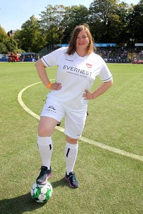 Katharina Fegebank beim Benefiz Fussballspiel Kicken mit Herz zugunsten der Kinder Herzstation der Universitätsklinik Eppendorf am 4.09.2022 in Hamburg Kicken mit Herz 2022 Benefiz Fussballspiel in Hamburg