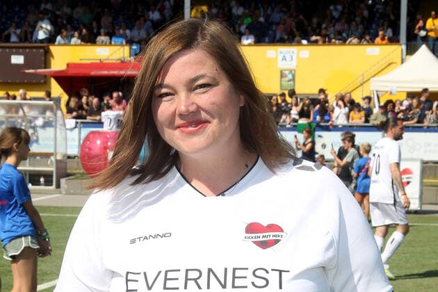 Katharina Fegebank beim Benefiz Fussballspiel Kicken mit Herz zugunsten der Kinder Herzstation der Universitätsklinik Eppendorf am 4.09.2022 in Hamburg Kicken mit Herz 2022 Benefiz Fussballspiel in Hamburg