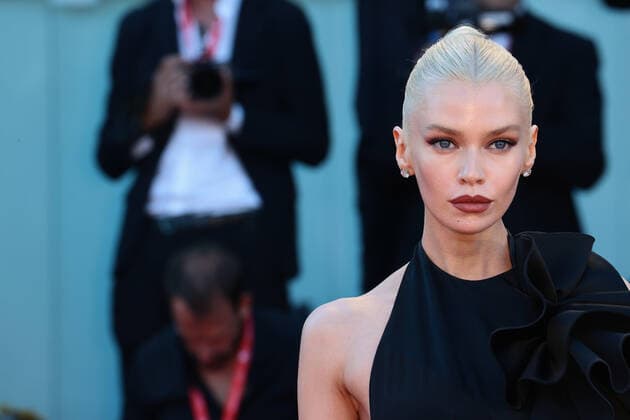 Filmfestspiele in Venedig, L Immensita Premiere 79th Venice Film Festival: ?L?immensitÃ ? - Premiere Featuring: Stella Maxwell Where: Venice, Italy When: 04 Sep 2022 Credit: KIKA Press Cover Images **NOT AVAILABLE FOR PUBLICATION IN ITALY** Copyright: xMatteoxChinellatox 51941183 EDITORIAL USE ONLY. NOT FOR USE BY NEWSPAPERS BASED IN THE UK.