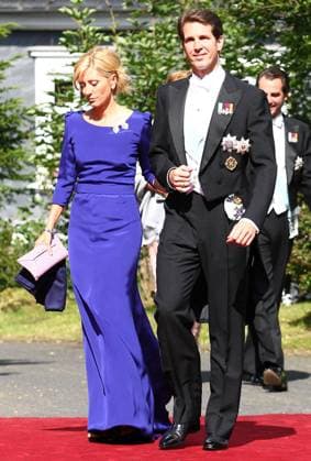 Samstag 18.06.2011, Kirchliche Hochzeit von Prinzessin Nathalie zu Sayn - Wittgenstein - Berleburg und Alexander Johannsmann in Bad Berleburg. Kronprinz Pavlos von Griechenland re. und Kronprinzessin Marie - Chantal von Griechenland li.