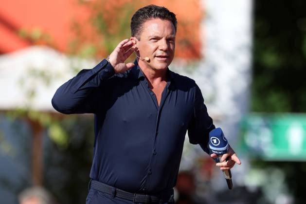 Immer wieder sonntags 2022-12 Moderator Stefan Mross anlässlich der ARD-Unterhaltungsshow Immer wieder sonntags im Wasserpark Rulantica, Rust. TV-Aufzeichnung und Live-Übertragung vom 04.09.2022 aus Rust, Deutschland. *** Immer wieder sonntags 2022 12 host Stefan Mross on the occasion of the ARD entertainment show Immer wieder sonntags in the water park Rulantica, Rust TV recording and live broadcast of 04 09 2022 from Rust, Germany