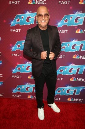 6 September 2022 - Pasadena, California - Howie Mandel. Red Carpet For America s Got Talent Season 17 Live Show held at the Sheraton Pasadena in Pasadena. Photo Credit: AdMedia 283782 2022-09-06 CA Pasadena Etats-Unis  Copyright: xAdMediax STAR_283782_081