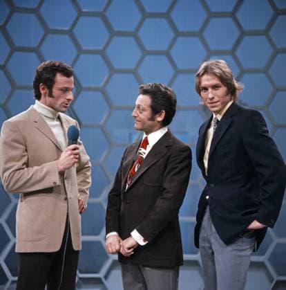 Dalli Dalli Dalli Dalli, Spielshow, Deutschland 1971 - 1986, Sendung vom 4. November 1971, Moderator Hans Rosenthal zwischen Michael Sauer (Dreisprung) und Thomas Zacharias (Hochsprung) von der Mannschaft Sport ., Deutschland Copyright: ArthurxGrimm UnitedArchives82008142 EDITORIAL USE ONLY