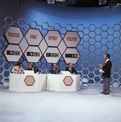 Dalli Dalli Dalli Dalli, Spielshow, Deutschland 1971 - 1986, Sendung vom 4. November 1971, Moderator Hans Rosenthal mit den Mannschaften Sport und Politik ., Deutschland Copyright: ArthurxGrimm UnitedArchives82008146 EDITORIAL USE ONLY