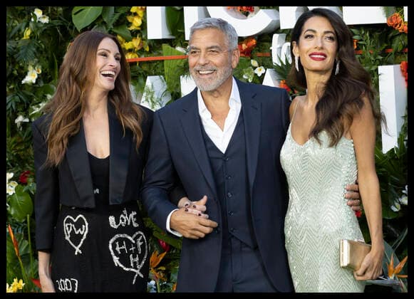 . 07 09 2022. London, United Kingdom. Julia Roberts with George Clooney and his wife Amal Clooney at the Ticket to Paradise premiere in London.  xStephenxLockx xi-Imagesx IIM-23737-0059