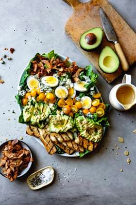 Vegetarian cobb salad on a serving dish. Copyright: xAlannaxTaylor-Tobinx AT190520-107