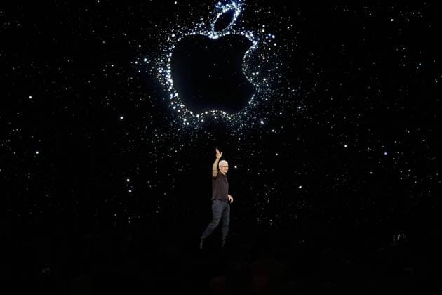 Bilder des Jahres 2022, News 09 September News Themen der Woche KW36 News Bilder des Tages (220908) -- SAN FRANCISCO, Sept. 8, 2022 -- Apple CEO Tim Cook attends a product launch event in San Francisco Bay Area, California, the United States, Sept. 7, 2022. Apple on Wednesday announced new products during a product launch event held in the Steve Jobs Theater. U.S.-SAN FRANCISCO-APPLE-NEW PRODUCTS WuxXiaoling 