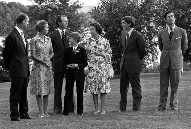 July 25, 1976, MONTREAL, PQ, CANADA: Prince Philip, from left to right, Princess Anne, husband Mark Phillips, Prince Edward, Queen Elizabeth II, Prince Andrew and Prince Charles are seen in Montreal during the 1976 Olympic Games. MONTREAL CANADA  - ZUMAc35_ 19760725_zaf_c35_001 Copyright: xWallyxHayesx